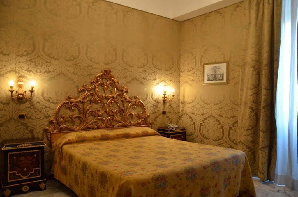 Hotel Des Epoques Rom Exteriör bild
